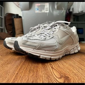 Nike vomero 5 racer blue 9 men’s off white cast grey